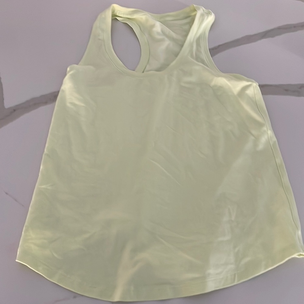 Love tank lululemon size 4